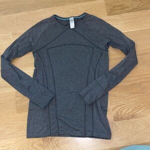 Ivviva athletic long sleeve t-shirt in a dark grey.